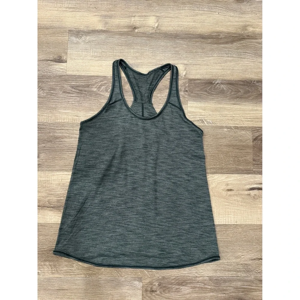 Lululemon‎ Heathered green Racerback Tank Top Pleated Back Size 4-6